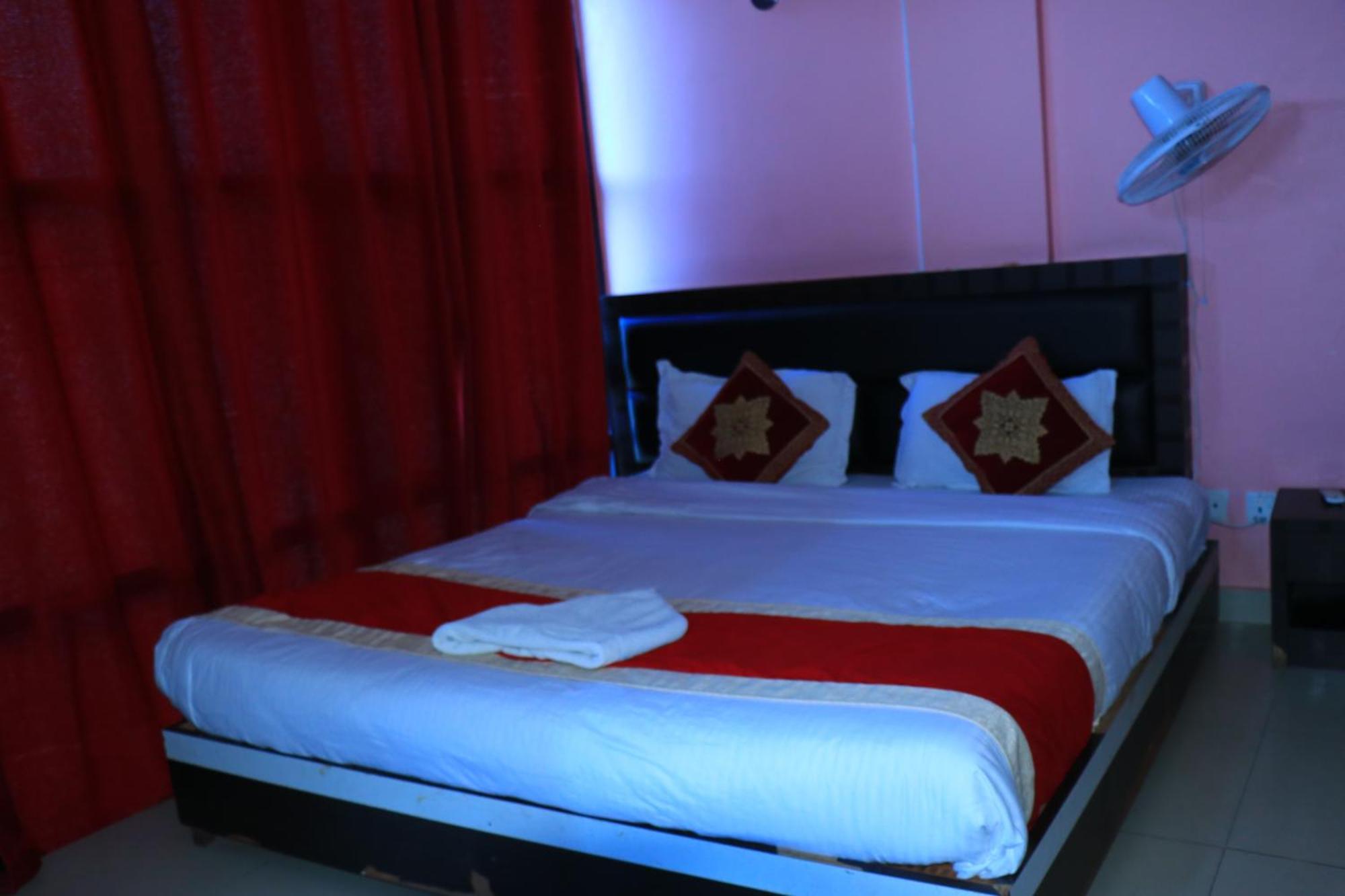 Hotel Megha Heritage Surkhet 외부 사진