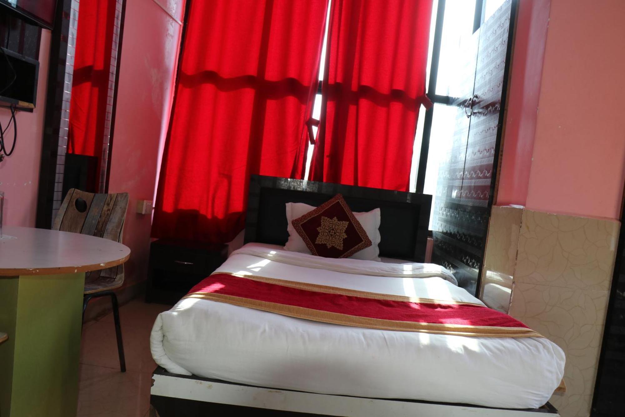 Hotel Megha Heritage Surkhet 외부 사진